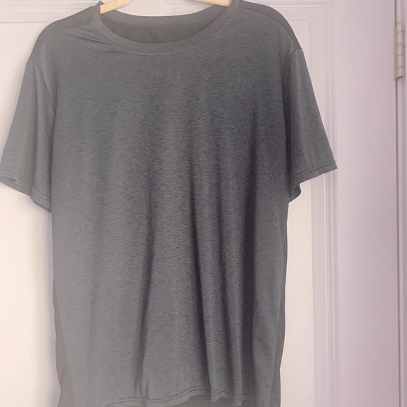 Real Essentials Heather Gray T-Shirt, Men's Size M - Picture 1 of 5